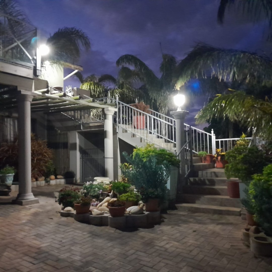 4 Bedroom Property for Sale in Wavecrest Eastern Cape